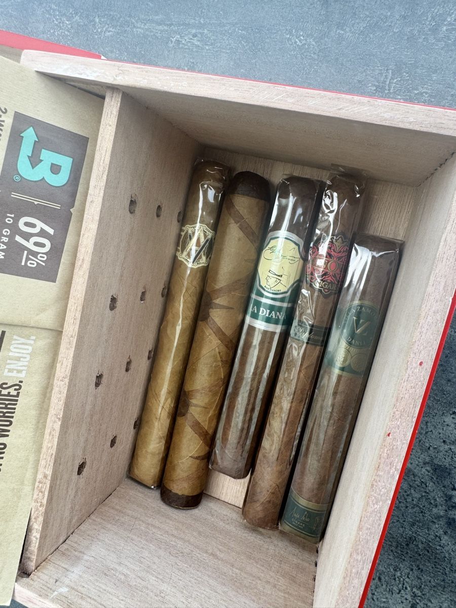 Sigari: Cigar Collection as Humidor & Accessories – Usato da Seuzach venduto da Wolf936 1