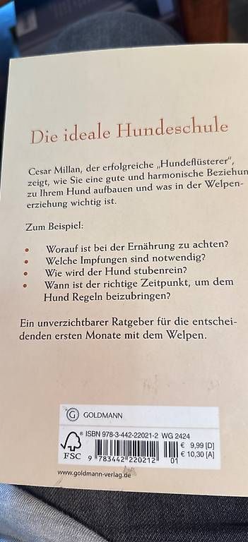Bücher: Cesar Millans Welpenschule – Gebraucht aus Wallisellen von Versiva4 1