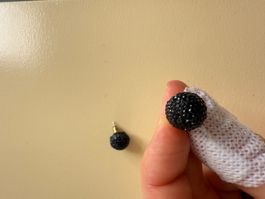 Ohrringe / Ohrstecker Perlen förmig schwarz glitzernd