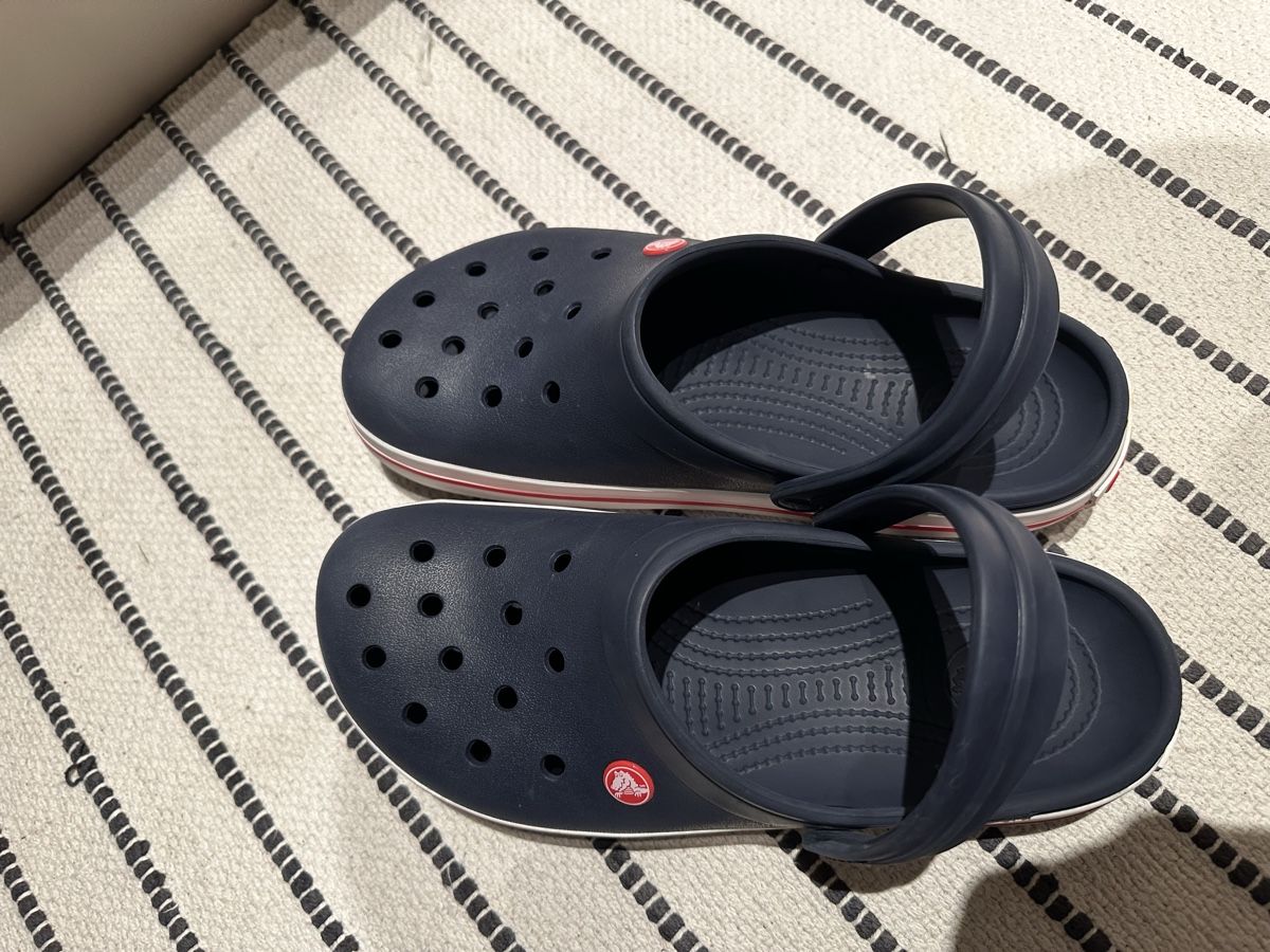 Crocs Herrenschuhe: Crocs blau neuwertig Grösse 40-41 – Gebraucht aus Ardez von 2004ankek 6