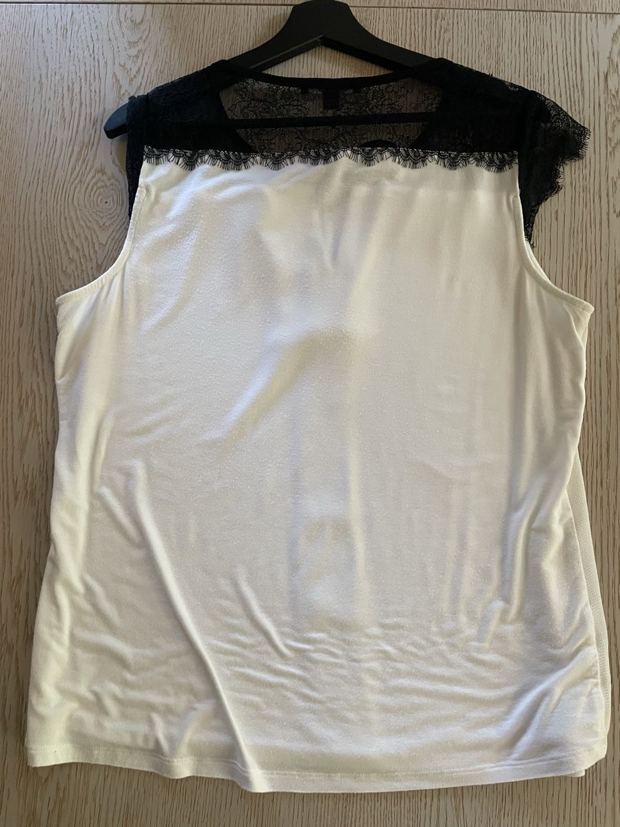 Comma Tops: Comma Blusentop Gr. 42 Weiss Schwarz Spitze – D'occasion à Heitenried par Steffundsasch 5