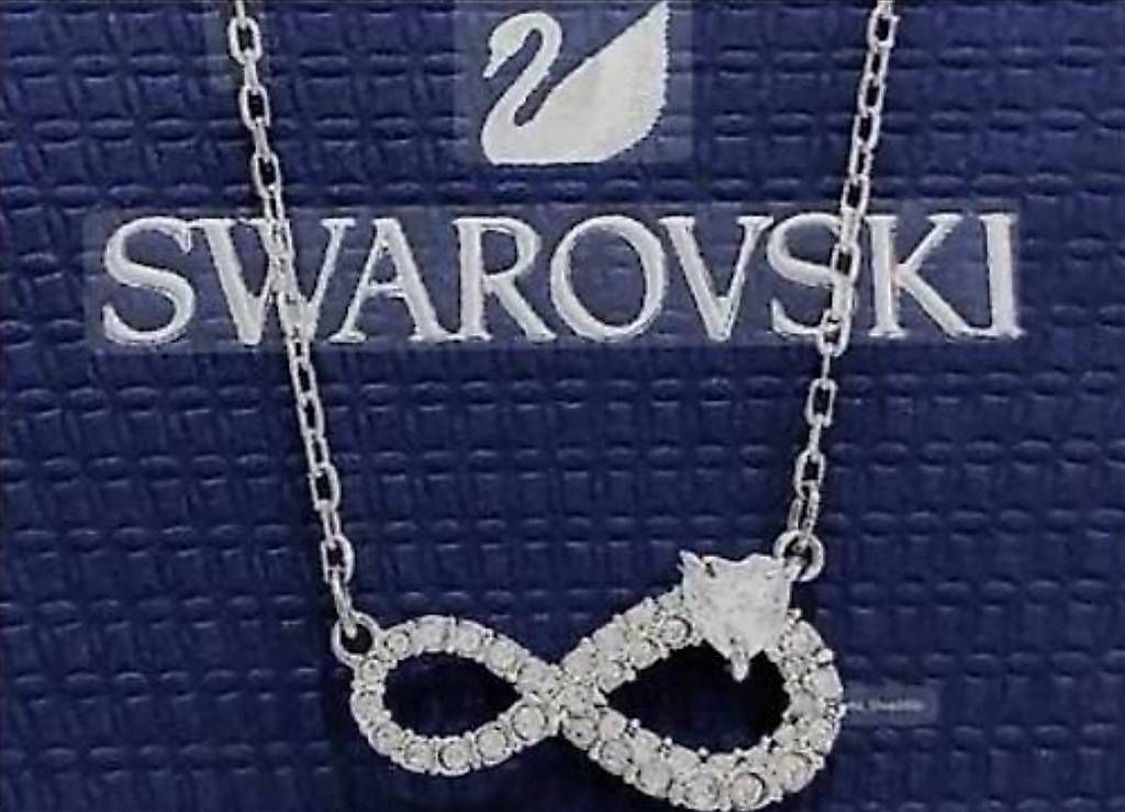 Catenine: Swarovski Halskette Infinity ganz neue  – Usato da Kloten venduto da Privat2011