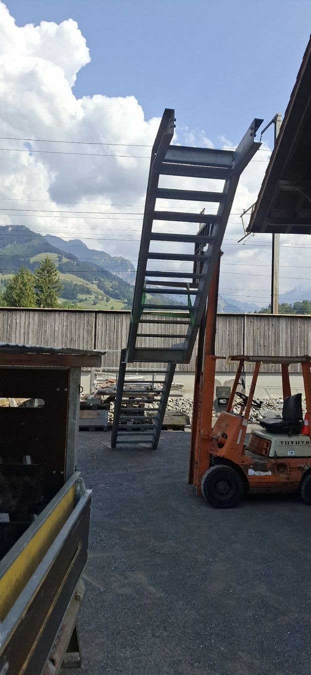 Treppen: Treppe, überwindbare Höhe 429 cm !! – Gebraucht aus Reichenbach i. K. von Wskorpion 8