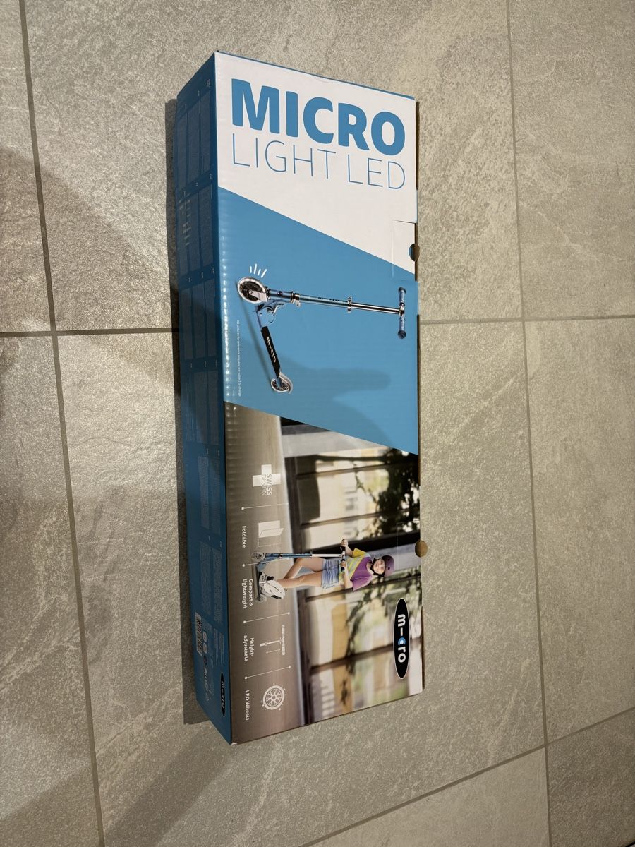 Micro Kickboard: m-cro Micro Light Led – Neuf avec emballage d'origine à Schleinikon par Jessica_Lutishi 2