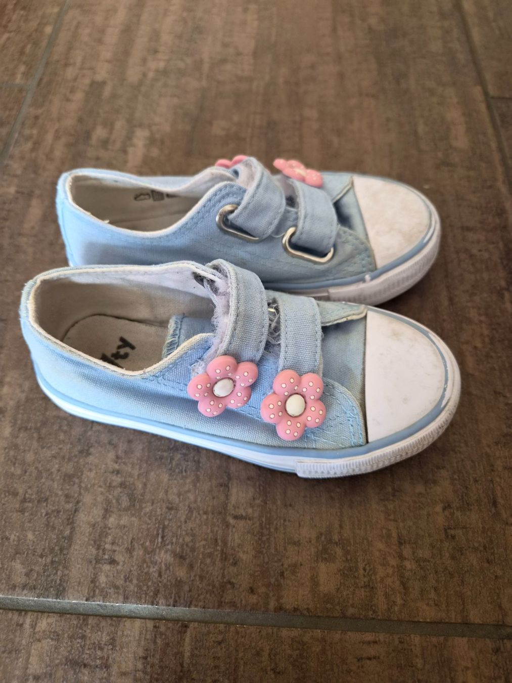 Schuhe für Mädchen: Kinder Sneaker Grösse 25 hellblau mit Blumenmuster – Gebraucht aus Ibach von urs_sl5h 3