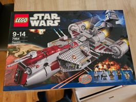 LEGO Star Wars 7964 Republic Frigate neuf