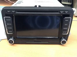 VW 1T0 035 680 F (RNS510)