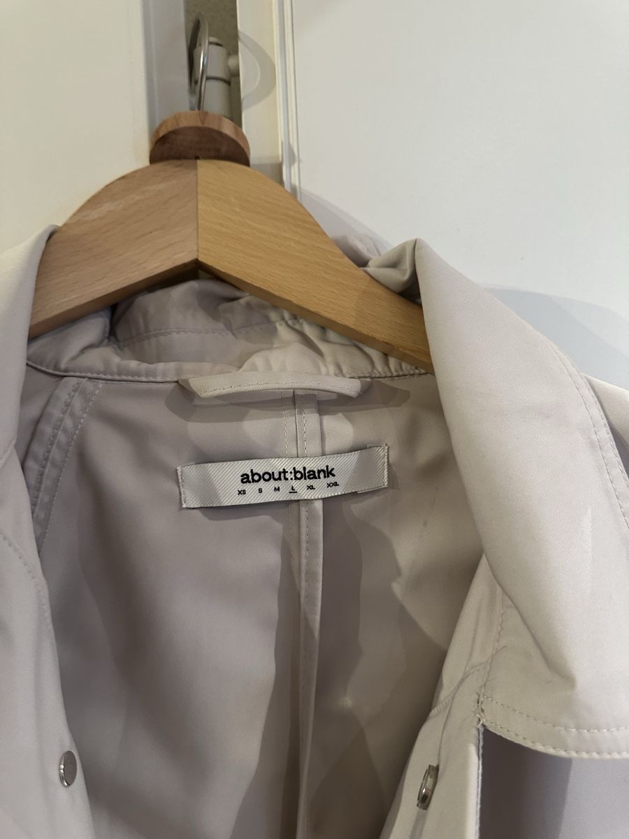 Cappotti: About:Blank Trenchcoat size L / new – Nuovo (secondo la descrizione) da Zürich venduto da SunnySeller 2