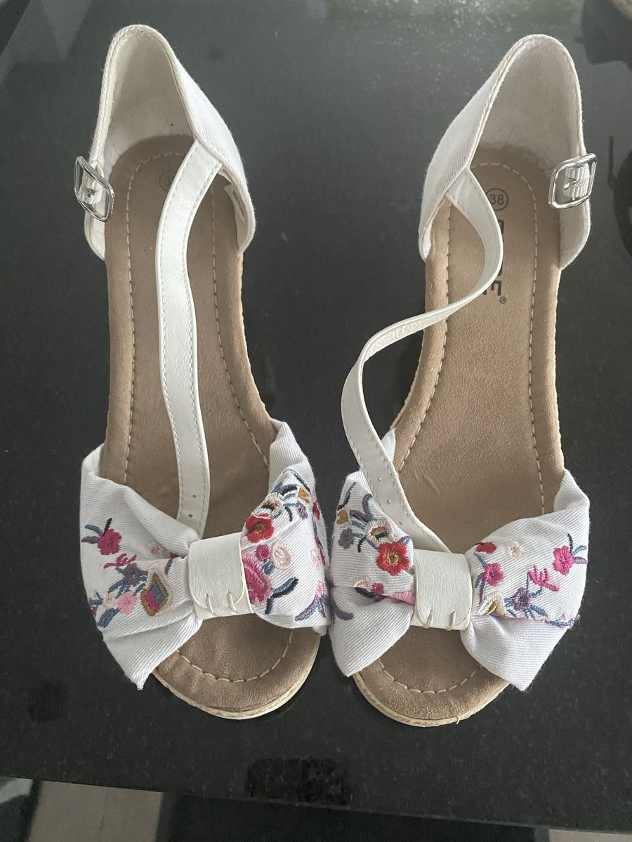 Scarpe da donna: Sandalen – Usato da Hagendorn venduto da Shira026 5