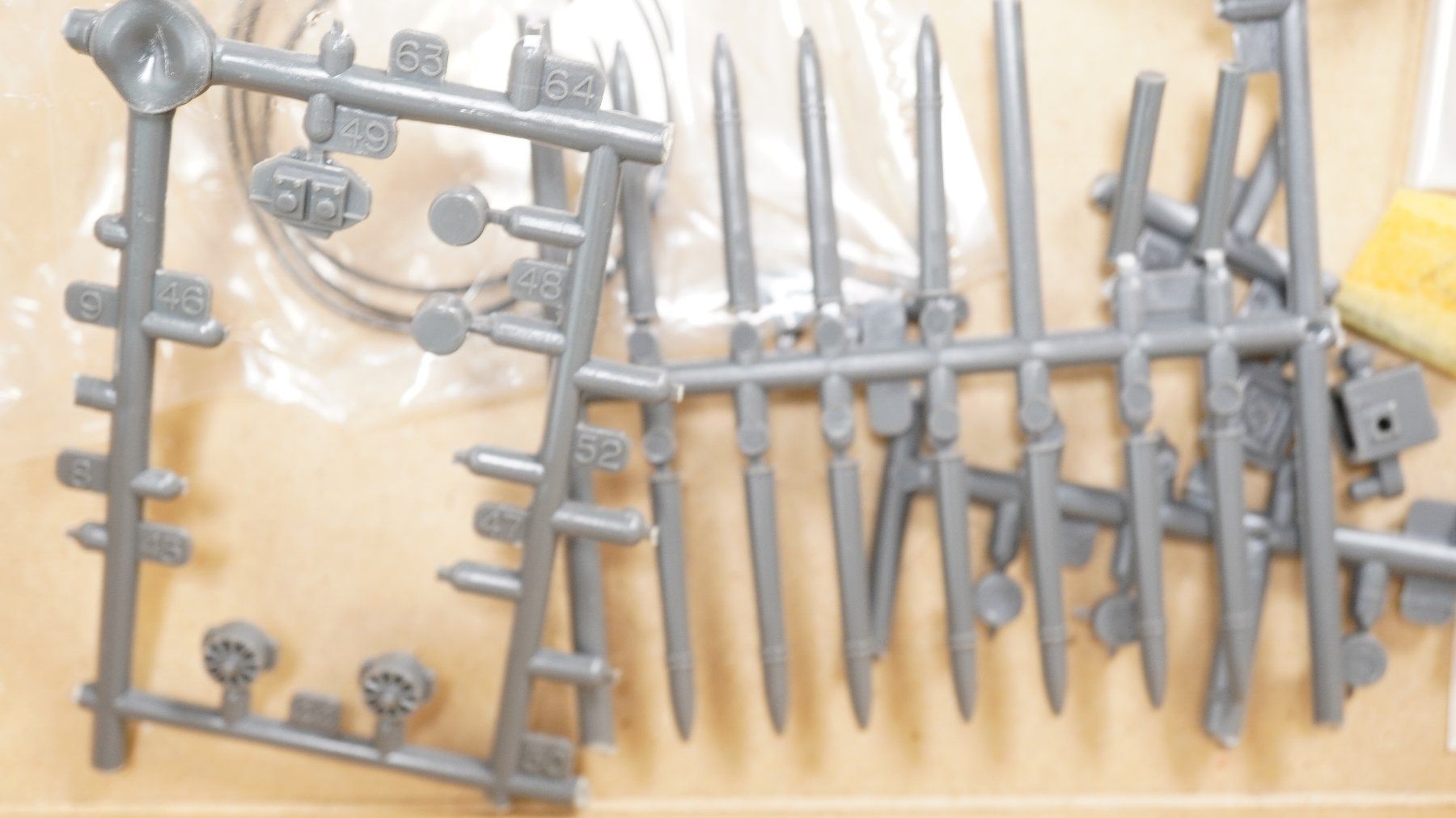 Kit di modellismo & Modellini statici: e55 ca 1:35 Panzerteile, Ketten, Chassis etc | Bastelware – Usato da Thun venduto da evinka_gmbh 2