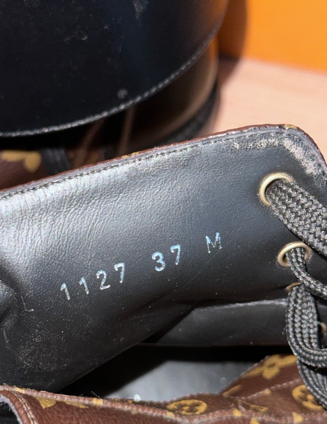 Louis Vuitton Scarpe da donna: Louis Vuitton Wonderland Flat Ranger – Usato da Reinach AG venduto da BisMad3 5