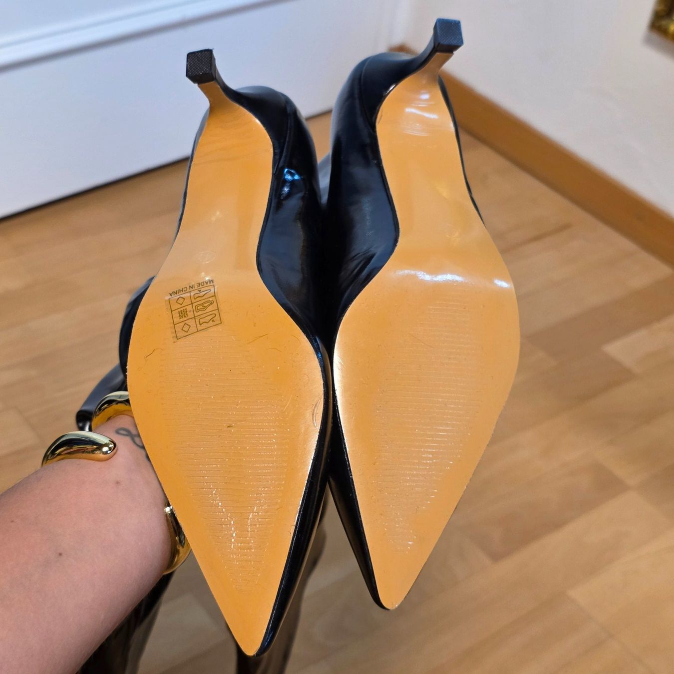 Scarpe da donna: Schwarze Lack Overknee Stiefel Gr. 40,5 – Nuovo e nell'imballaggio originale da Wald ZH venduto da CapLux 3