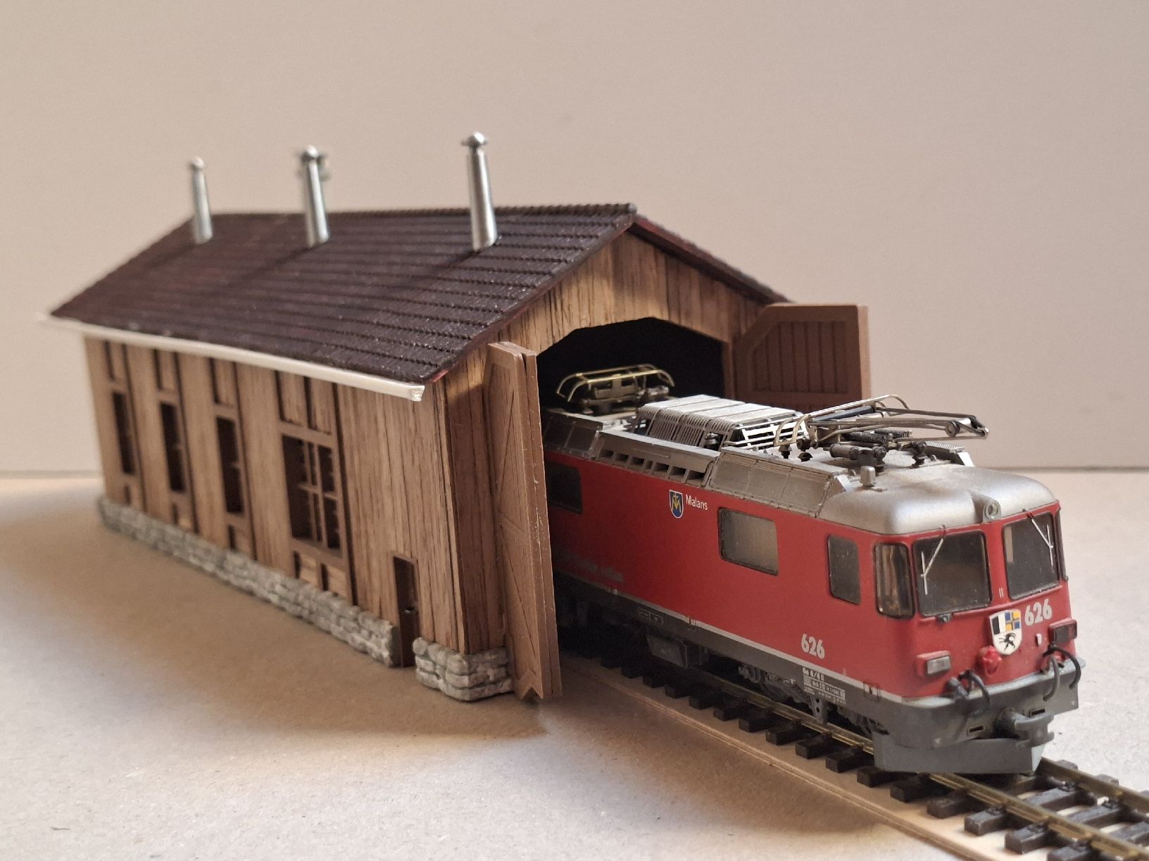 Modellini di ferrovie: Lokschuppen dunkles Holz – Nuovo (secondo la descrizione) da Weisslingen venduto da Moco_mexiko 2