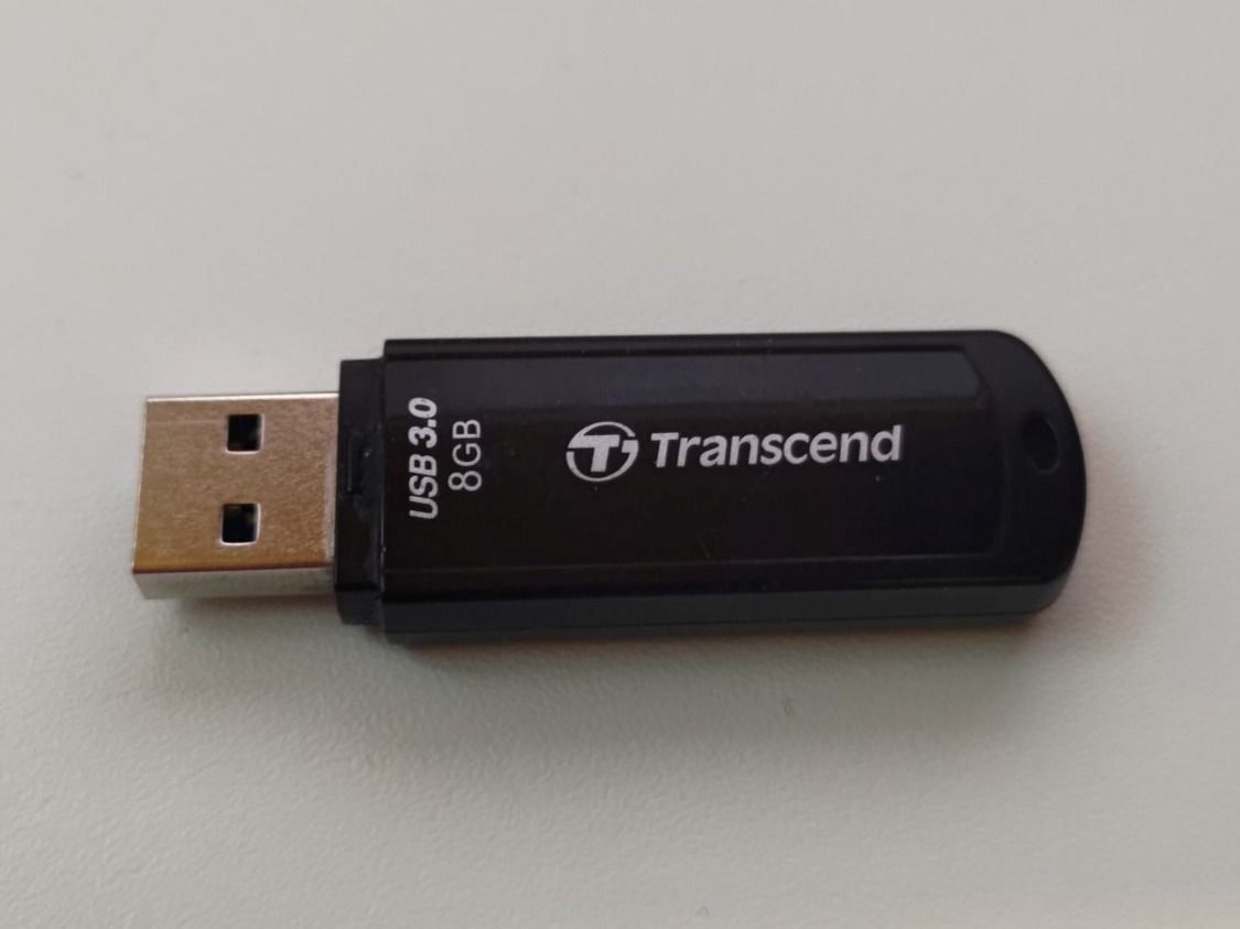 Chiavette USB: USB-Stick 8GB 3.0 – Usato da Liestal venduto da Kratzilla