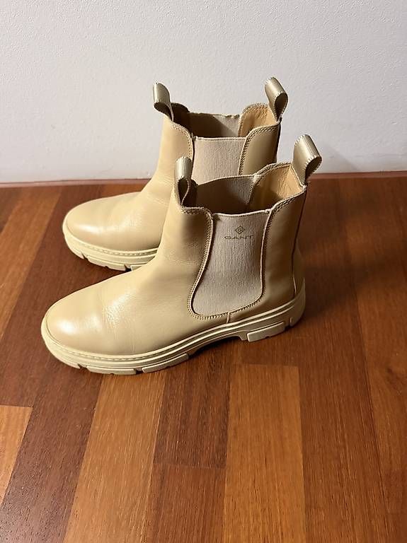 Scarpe da donna: Chelsea Boots hellbeige (écru) – Usato da Ennetbürgen venduto da kwi_hy9d 3