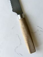Brotmesser im skandinavischen Design