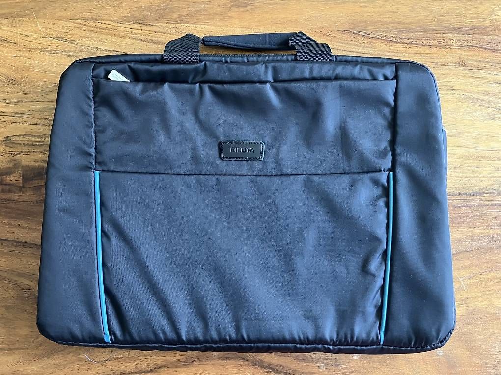 Valises & Sacs: Laptop-Tasche / Slim Case / DICOTA – D'occasion à Zürich par pas_y6lb 1