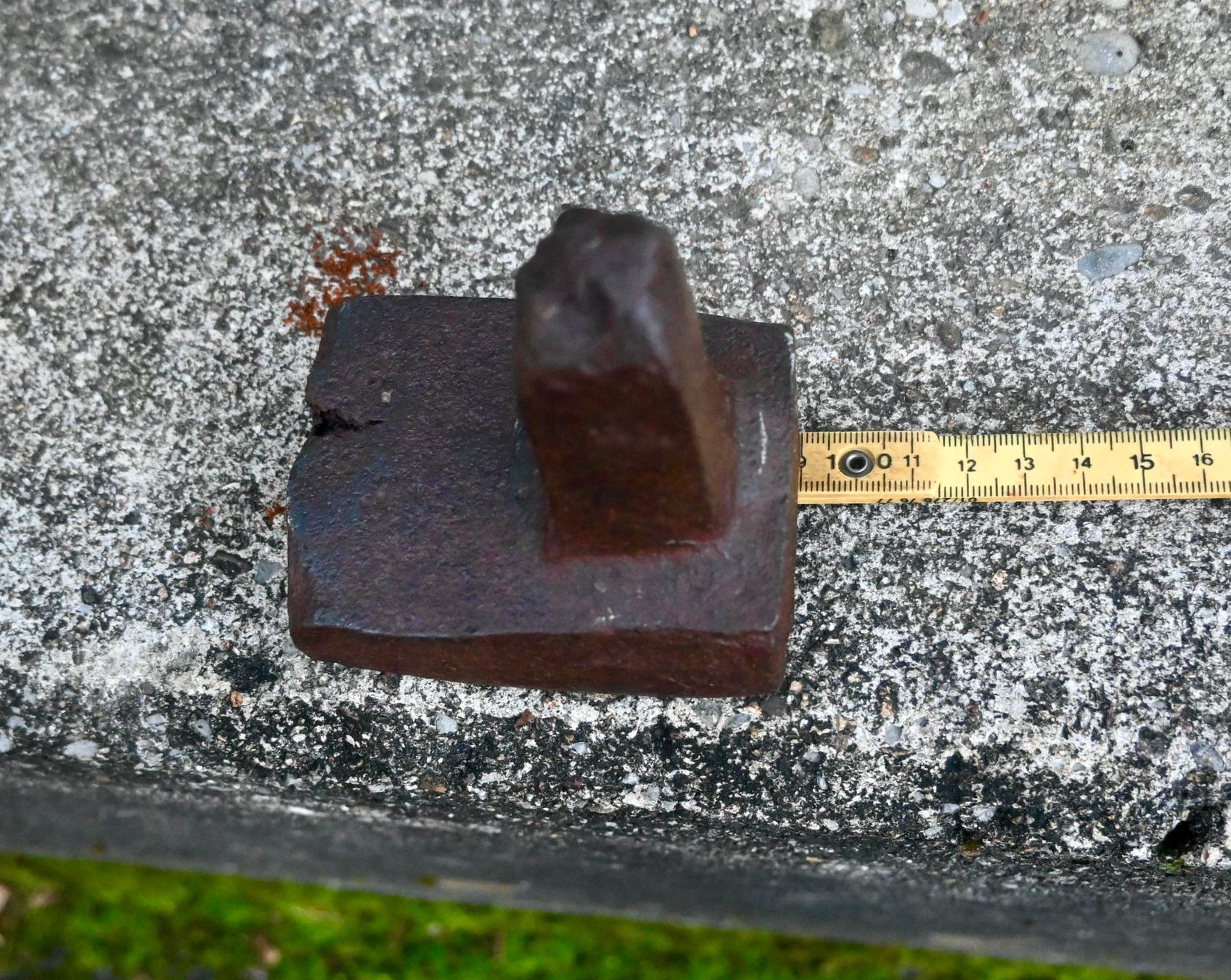 Werkzeuge: alter geschmiedeter Amboss-Einsatz / Amboss-Horn 9 x 7cm – Gebraucht aus Pfaffhausen von mono_rec 3
