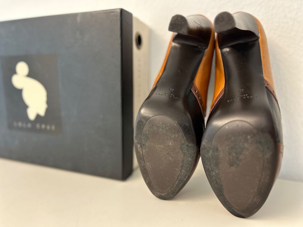 Chaussures femmes: LOLA CRUZ Budapester Plateau Pumps Heels Court Shoes Gr. 38 – D'occasion à Zürich par Arche_Brockenhaus 8