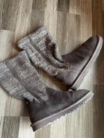 Bottes UGG en laine et daim grises, pointure 39