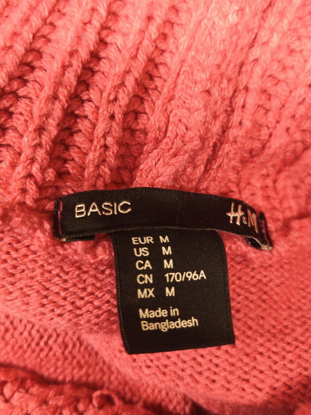 H&M Maglioni & Felpe: H&M Rollkragen Pullover pink Grösse M – Usato da Emmetten venduto da SecondhandSiska 3