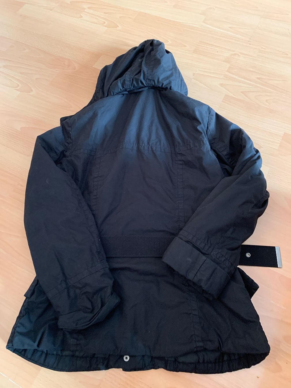 H&M Jacken: Jolie veste noire H&M taille 42 – Gebraucht aus MEYRIN von Gwendo10 1