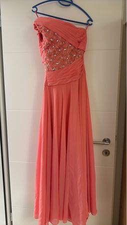 Wunderschönes, lachsfarbenes Abendkleid, Grösse 36