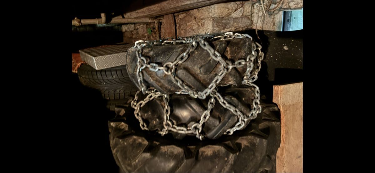 Pneumatici & Ruote complete: Räder mit Schneeketten Rapid – Usato da Schangnau venduto da UeliK0102