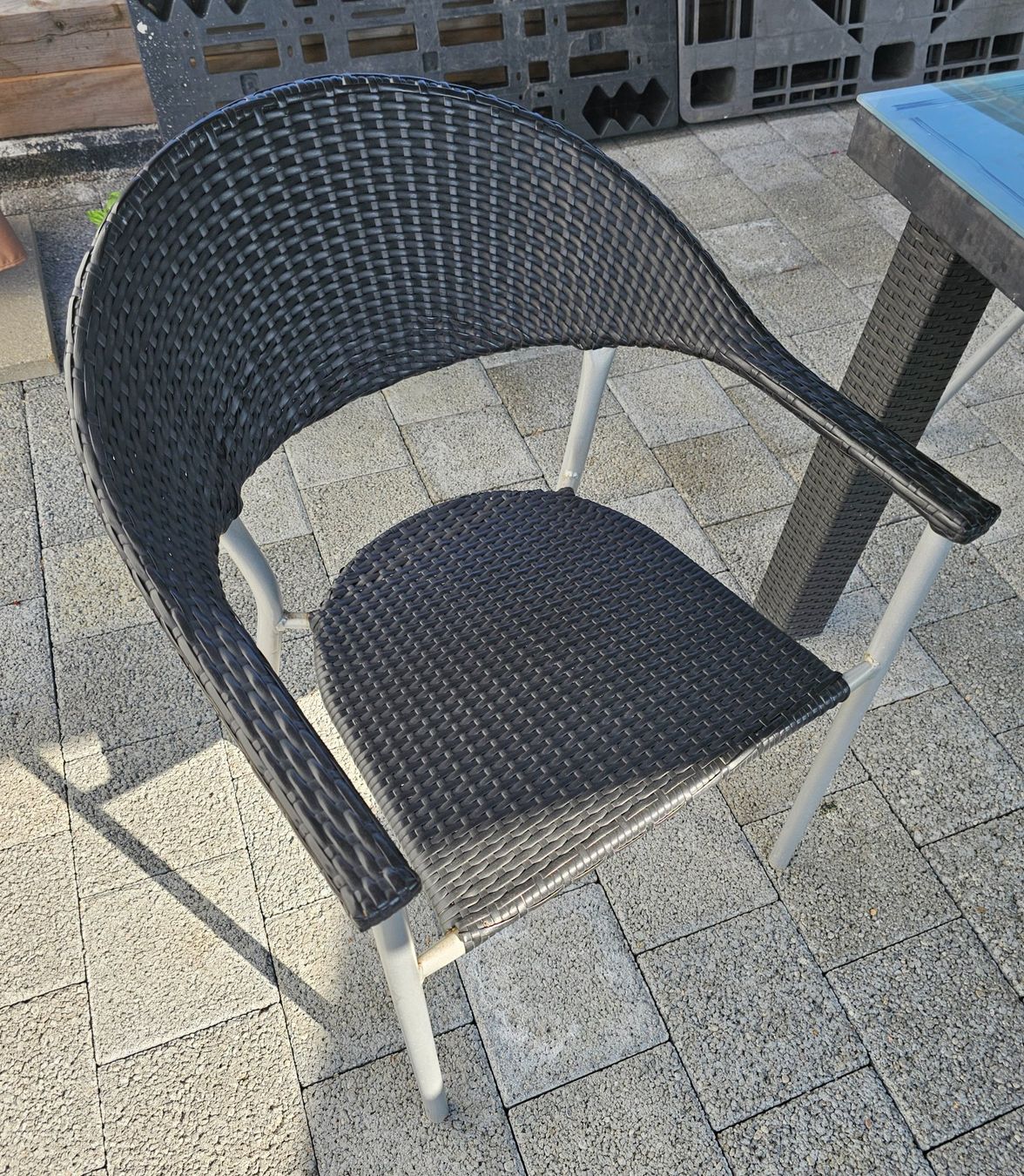 Tischset: Glas Gartentisch &6Rattan Stuhl – Gebraucht aus Dürnten von Anbra1 4