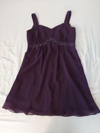 Kleid für spezielle Anlässe mit langem Schal