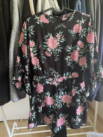 Primark Jumpsuit Blumenmuster Gr. 36, sehr guter Zustand