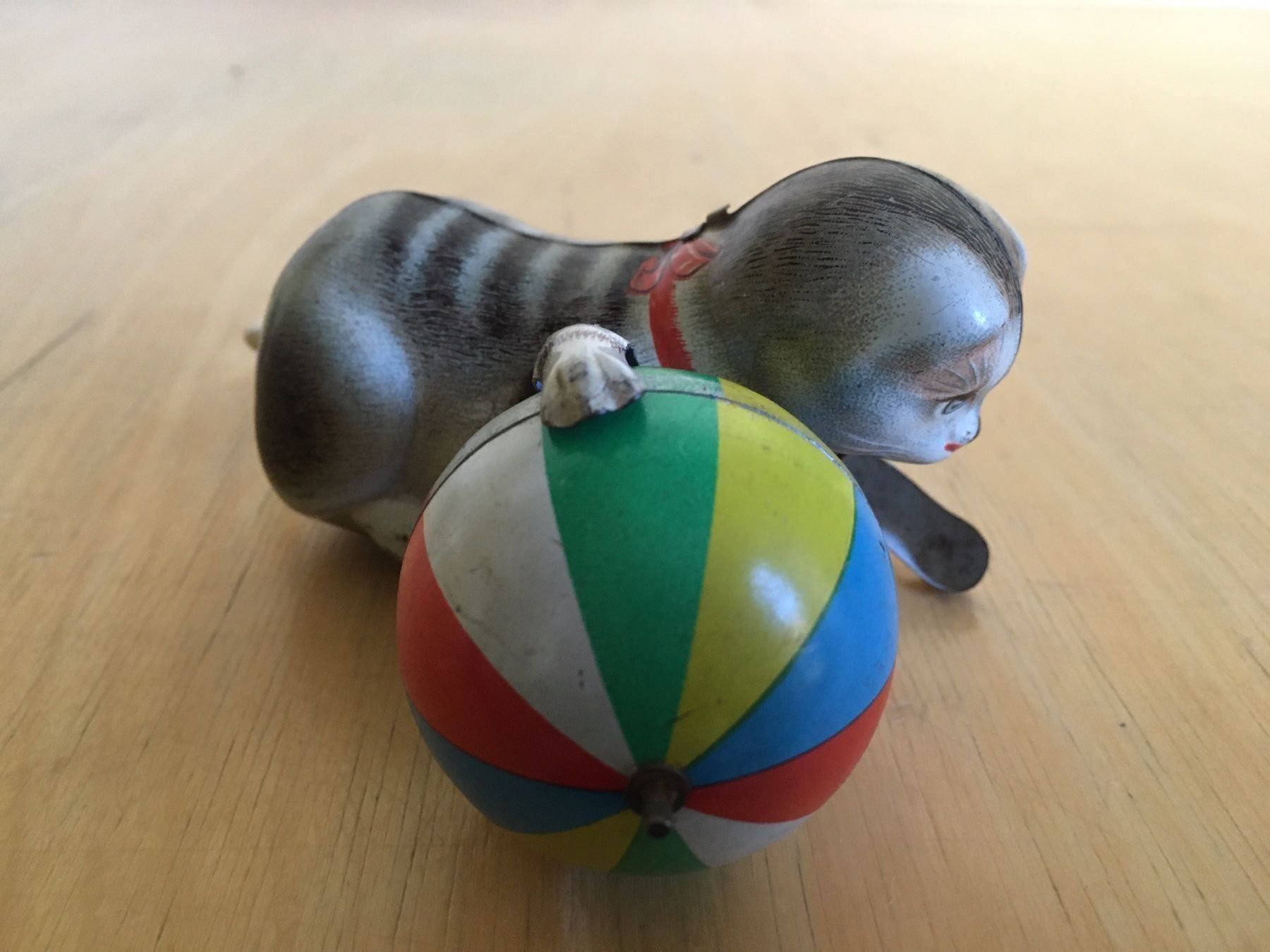 Spielzeuge: Katze mit Ball – Gebraucht aus Zürich von inf_tfr9 8
