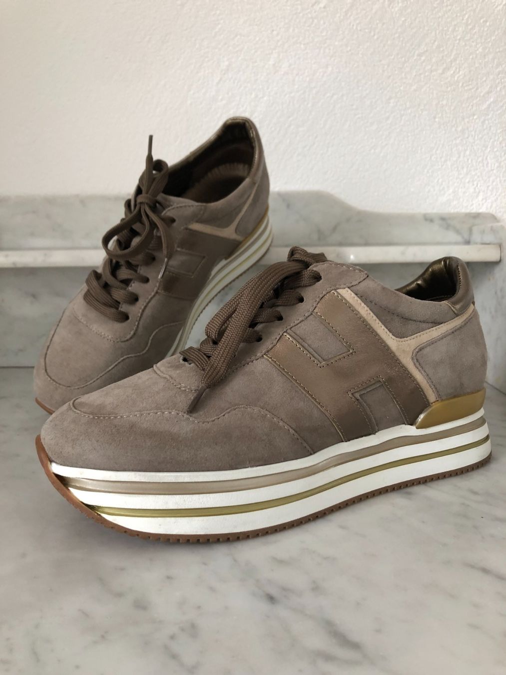 Hogan Damenschuhe: Hogan Sneaker Beige Gr. 39.5 Neuwertig – Gebraucht aus Samstagern von TAAF 7