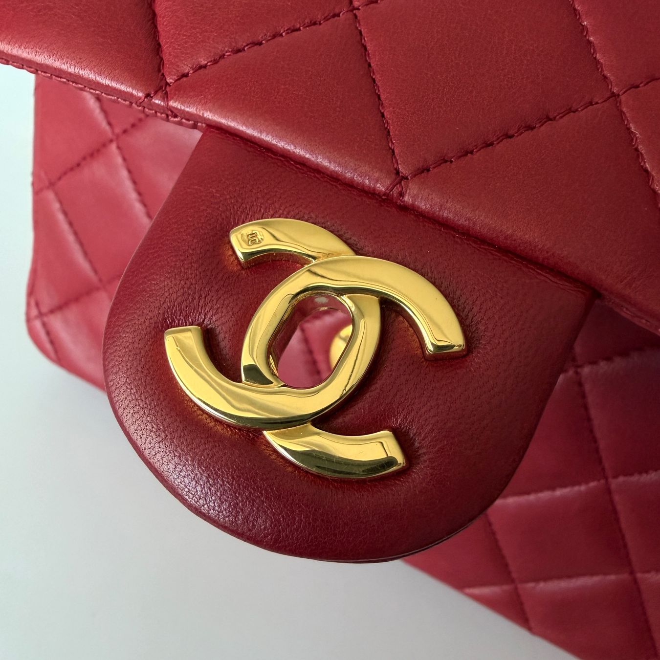 Chanel Borse da donna: RARE Authentique Sac CHANEL Timeless Square rouge – Usato da Carouge GE venduto da loveluxury 9