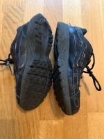 Nike Laufschuhe Schwarz Gr. 36.5 für Kinder - Gut erhalten!
