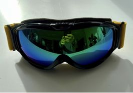 Ski Goggles Uvex with Mirrored Lens Yellow Strap NEW