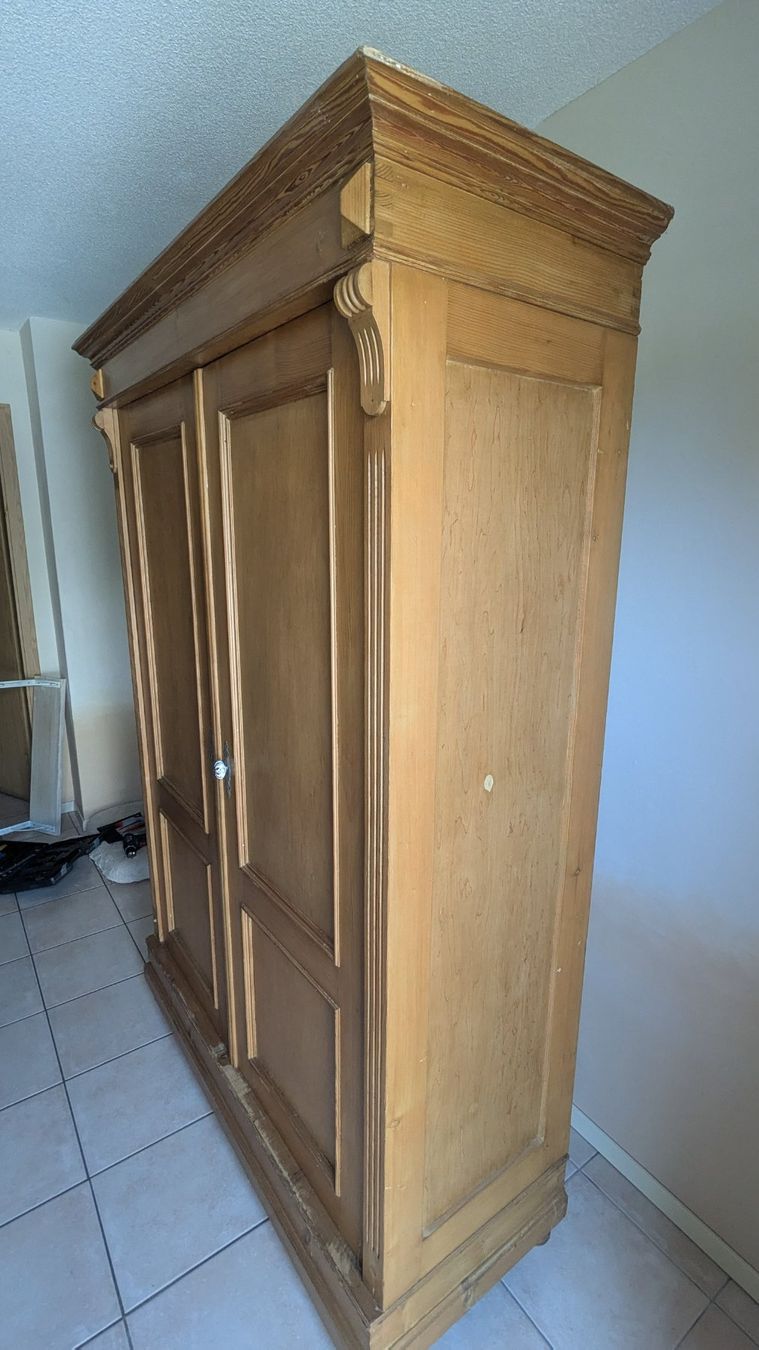 Armoires: Armoire – D'occasion à Les Geneveys-sur-Coffrane par Tof4 1