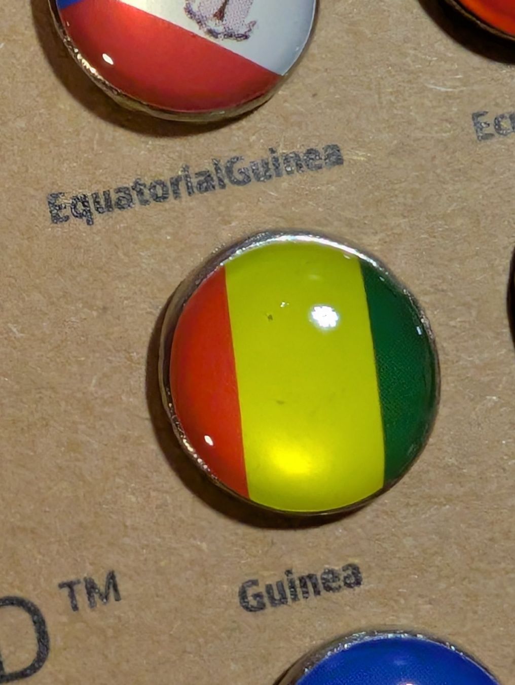 Plaketten & Abzeichen: Ansteckpin LW: Länderwappen – Gebraucht aus Oppligen von Pin-Fall-Shop
