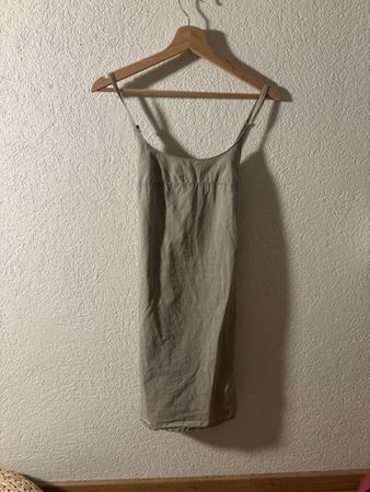 Robe à bretelles beige taille unique état correct