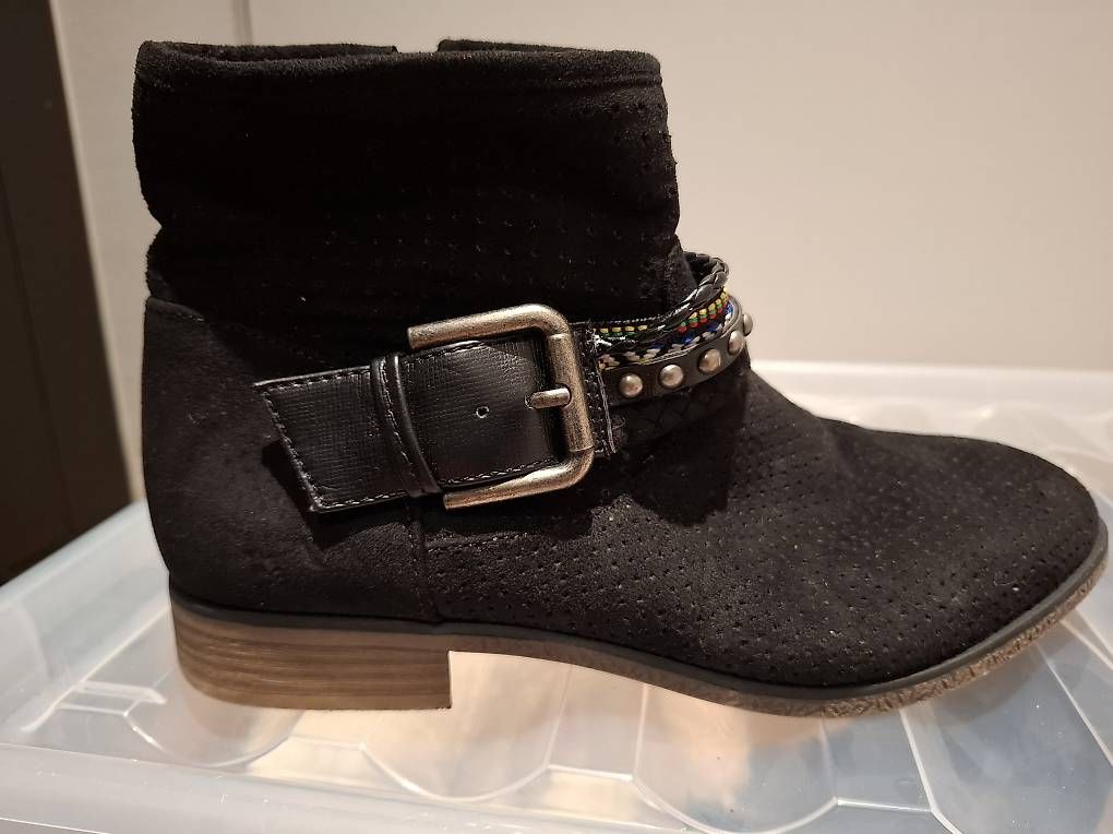 Chaussures femmes: Schuhe 38 – D'occasion à Dielsdorf par cmo_c6hy