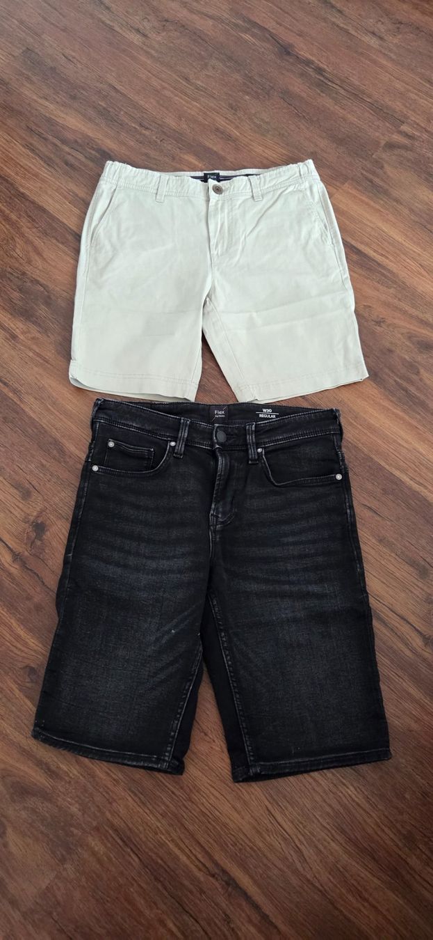 C&A Pantaloni: 2 Paar kurze Hosen Gr.W30 – Usato da Amlikon-Bissegg venduto da Re13