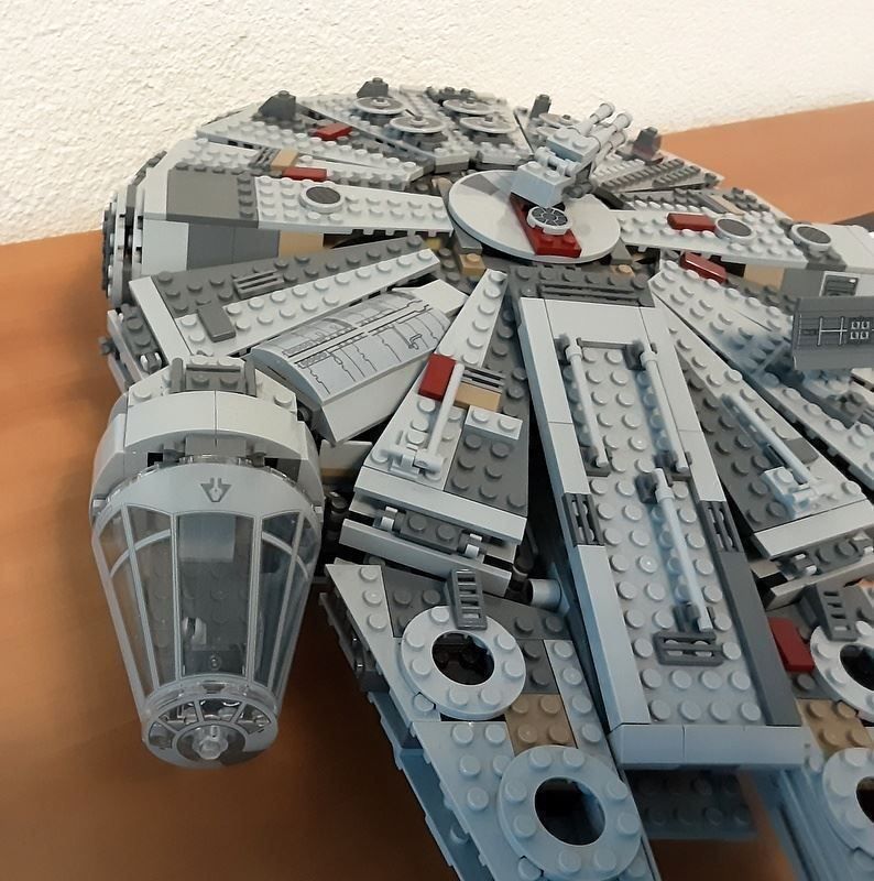 Lego Kit di costruzioni: LEGO Star Wars 75105 "Millennium Falcon" – Usato da Kreuzlingen venduto da Han-Solo-68 5