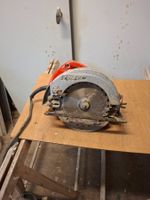 Handfräse und Bohrmaschine