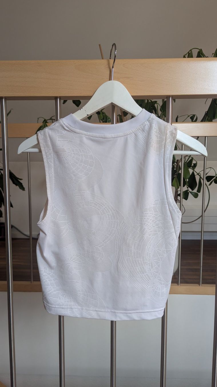 Adidas T-shirts: Adidas Shirt, Grösse S – D'occasion à Zürich par DebsBre 1
