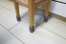 Stuhlsocken / 1 Set = 4 Stück / gehäkelt