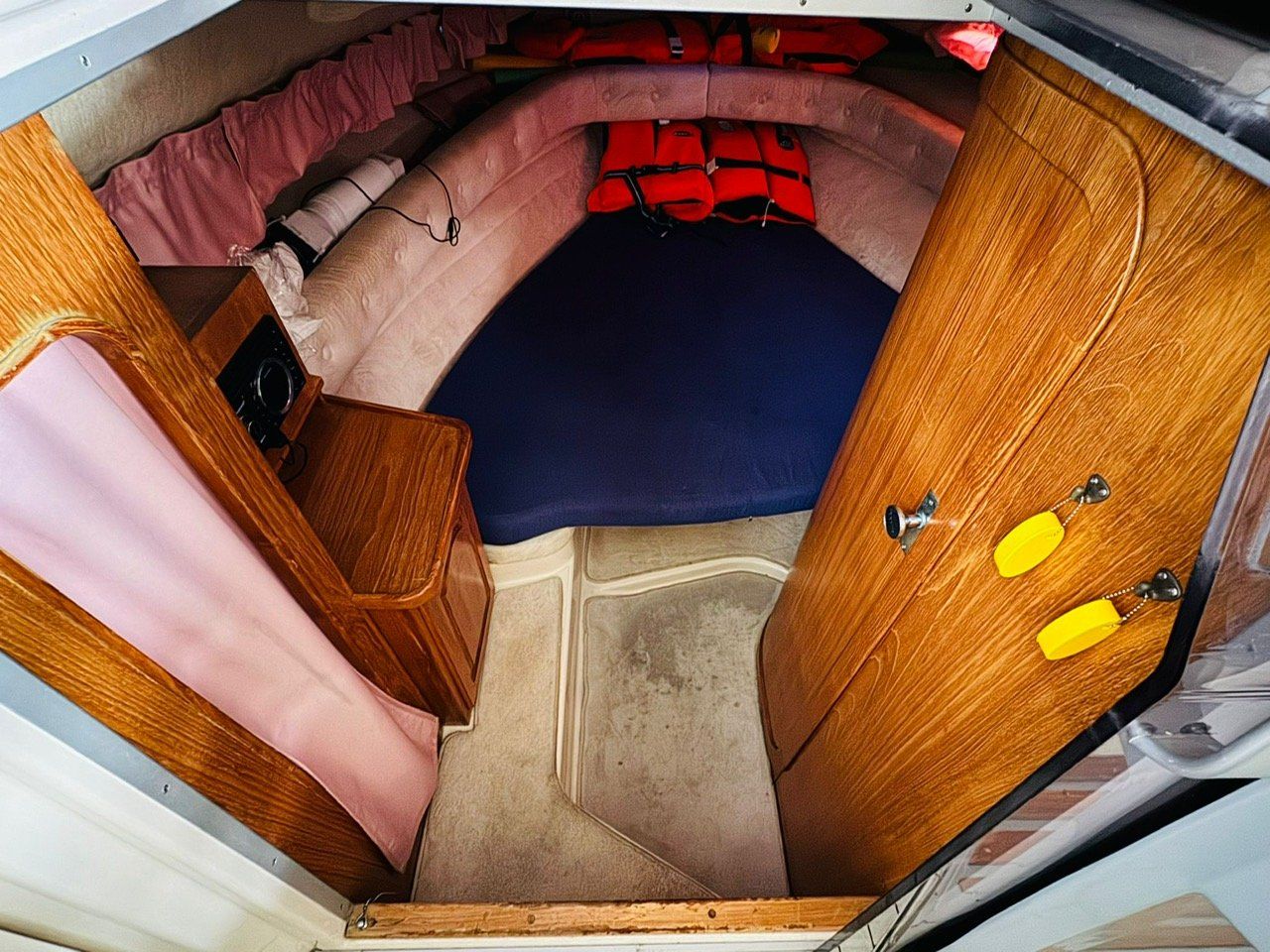 Draco Barche: DRACO 2500 CHRISTAL - HAFENPLATZ – Usato da Avenches venduto da BOOTTRANSPORTE 4