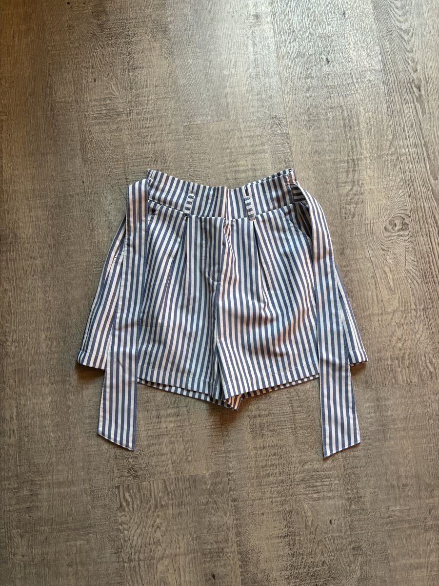 Pantaloni: Kurze Hose Gr. XS – Usato da Zug venduto da sarah26f