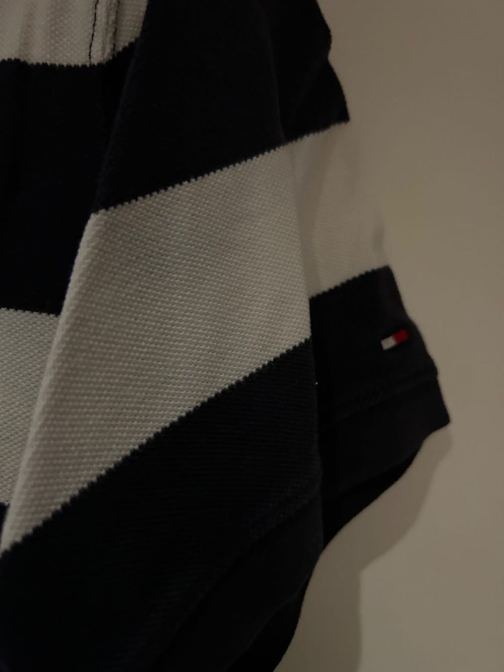 Tommy Hilfiger Magliette Polo: Poloshirt Tommy Hilfiger – Usato da Zumikon venduto da Uranus88 3