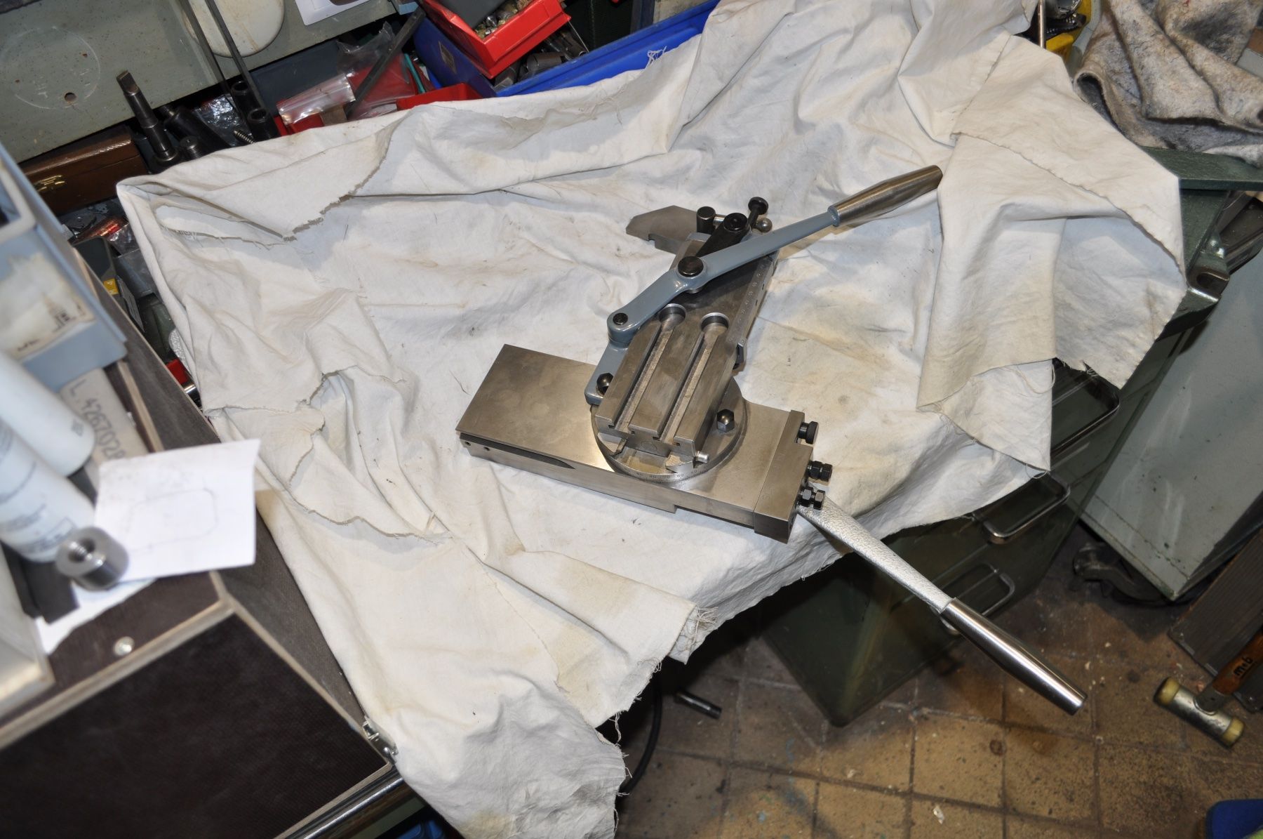 Schaublin Altro per industria metallurgica: Schaublin 102 Neu Hebel Kreuzsupport – Nuovo e nell'imballaggio originale da Frenkendorf venduto da nen_h8rw 3
