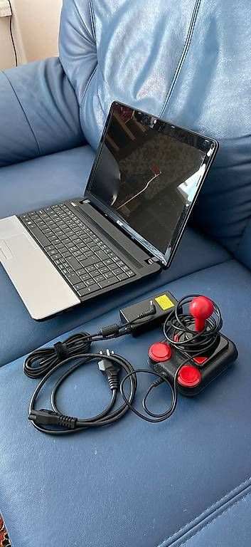 Acer Notebooks: Acer Laptop mit Retro Games Emulatoren 1Controller – Defekt aus Köniz von RetroBoy89
